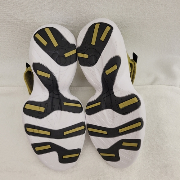 Sorel Women's Explorer Blitz Stride Sandals Olive and Black - Picture 9 of 9